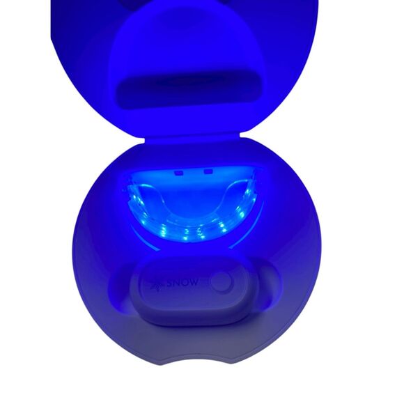 Snow LED Teeth Whitening Kit – Wireless Rechargeable Mouthpiece - Picture 3 of 5
